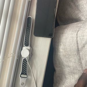 Apple Watch in iPhone 10